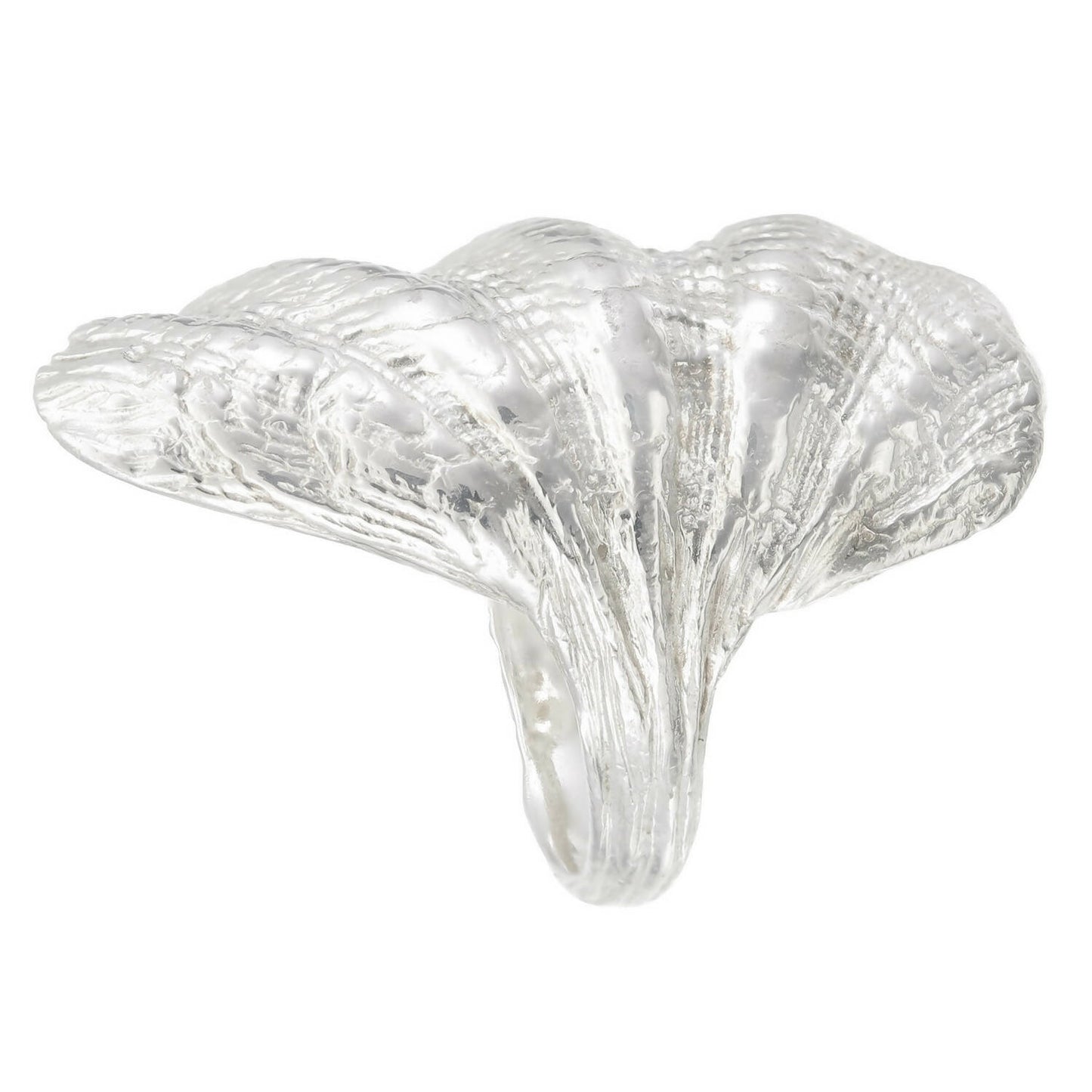 Clam shell ring