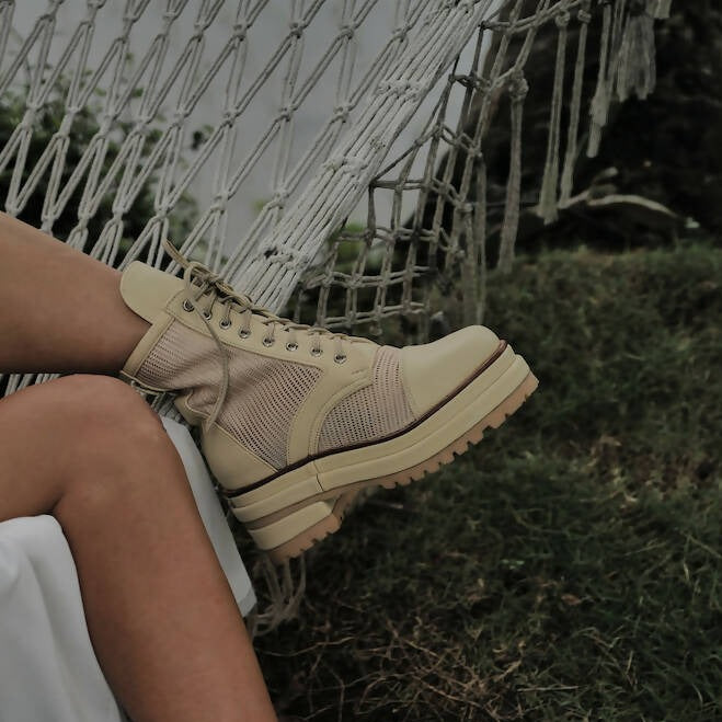 Full beige net boots