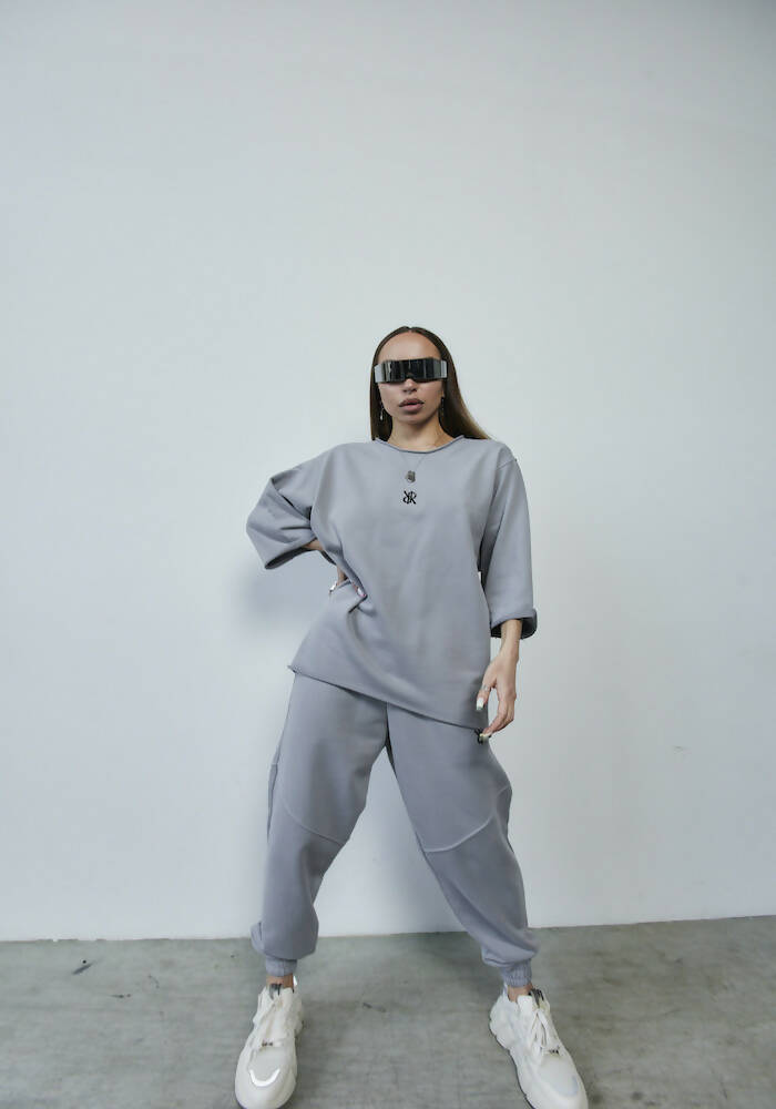 Sweatshirt Grab