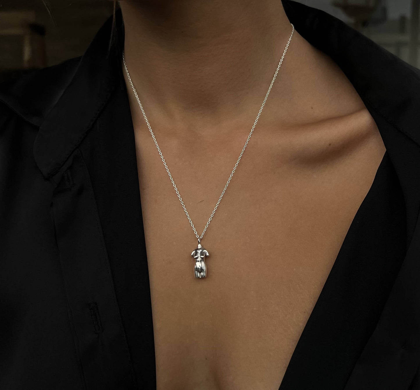 Necklace body