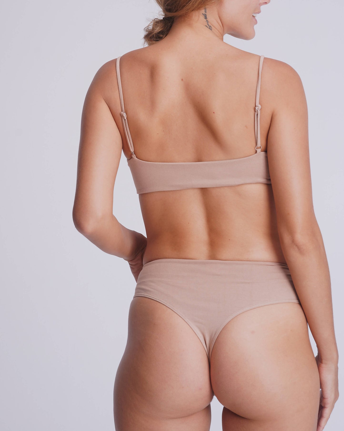 High-waisted thongs MIRRA