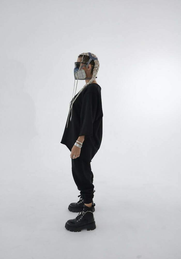 Sweatshirt Grab