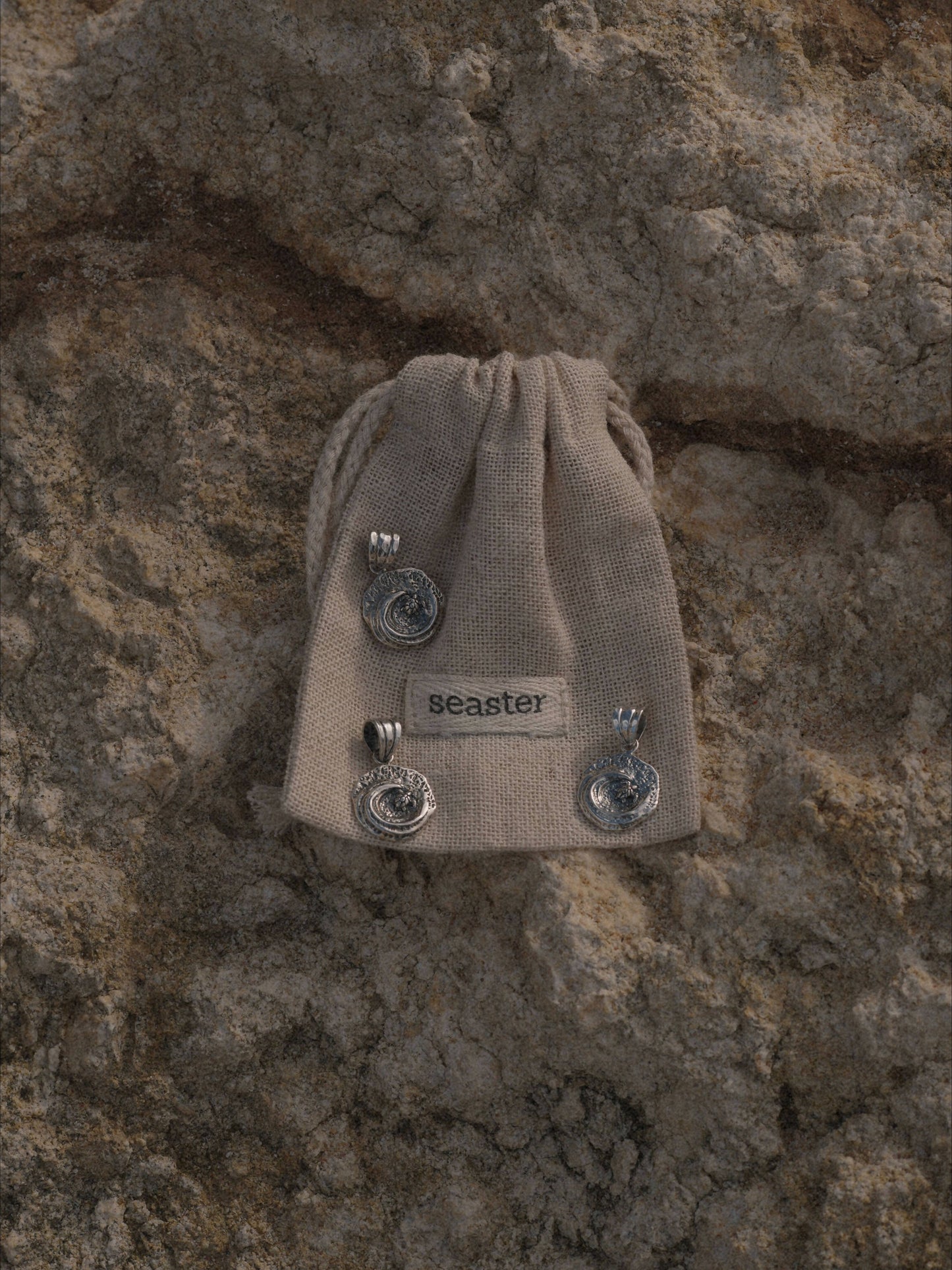 Swell Pendant