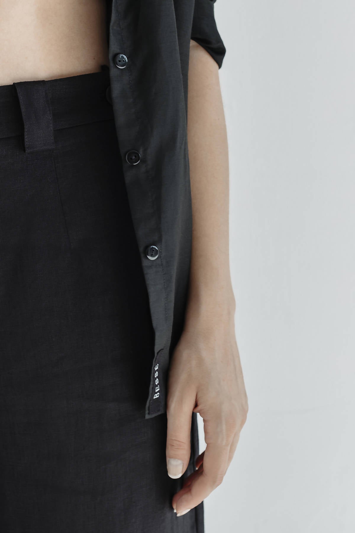 Linen pants black