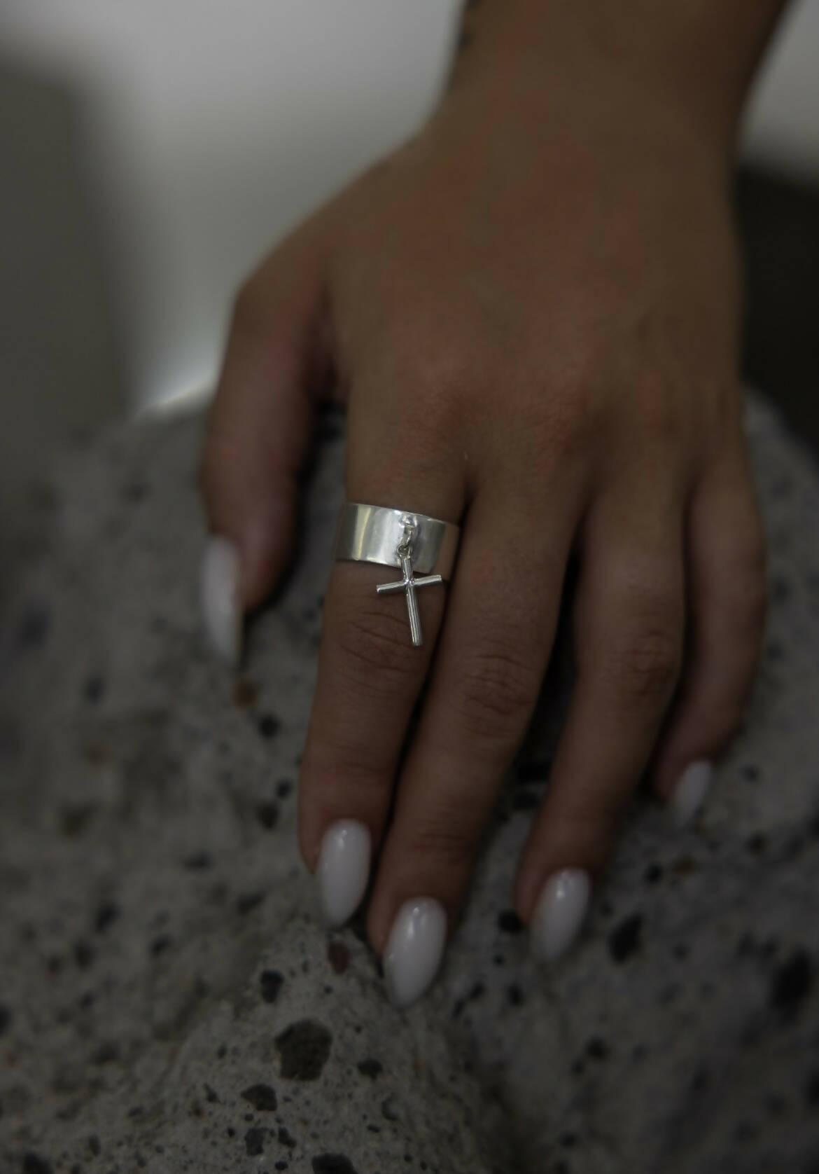 Ring-cross
