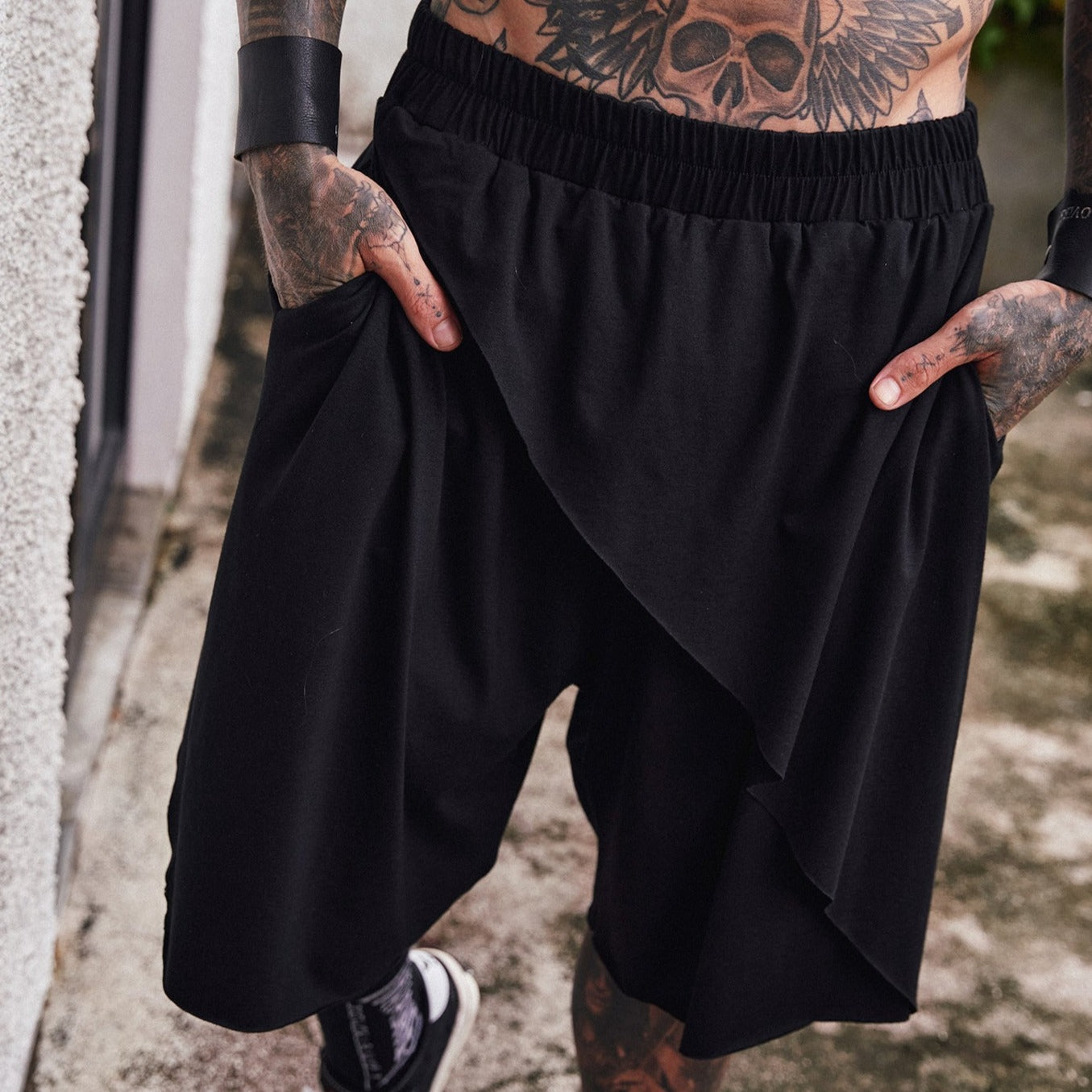 BLACK SHORTS | OVERZ