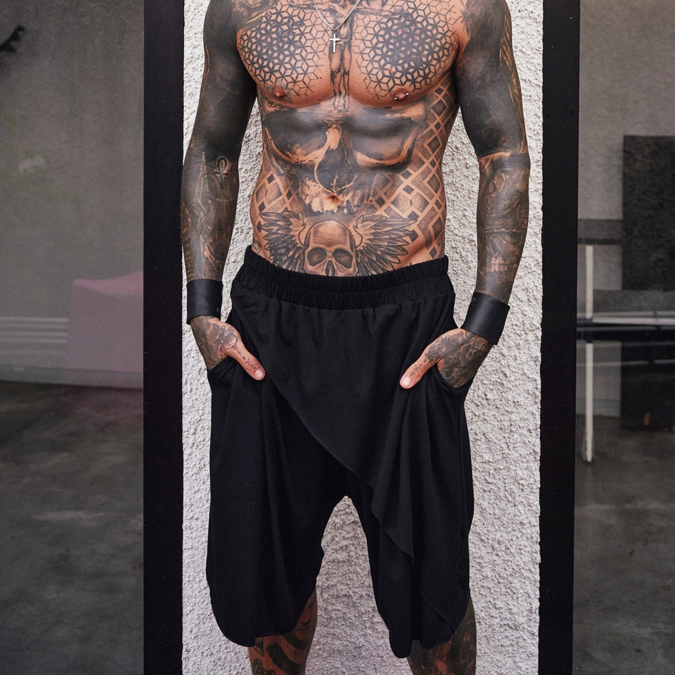 BLACK SHORTS | OVERZ