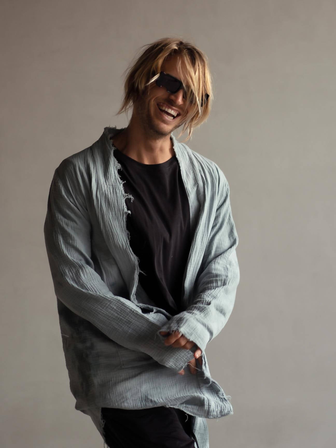 Hand dyed raw cotton cardigan blue - hedonist.bali