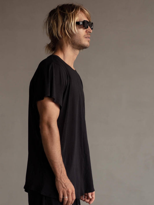 Black ultra lite twist tee - hedonist.bali