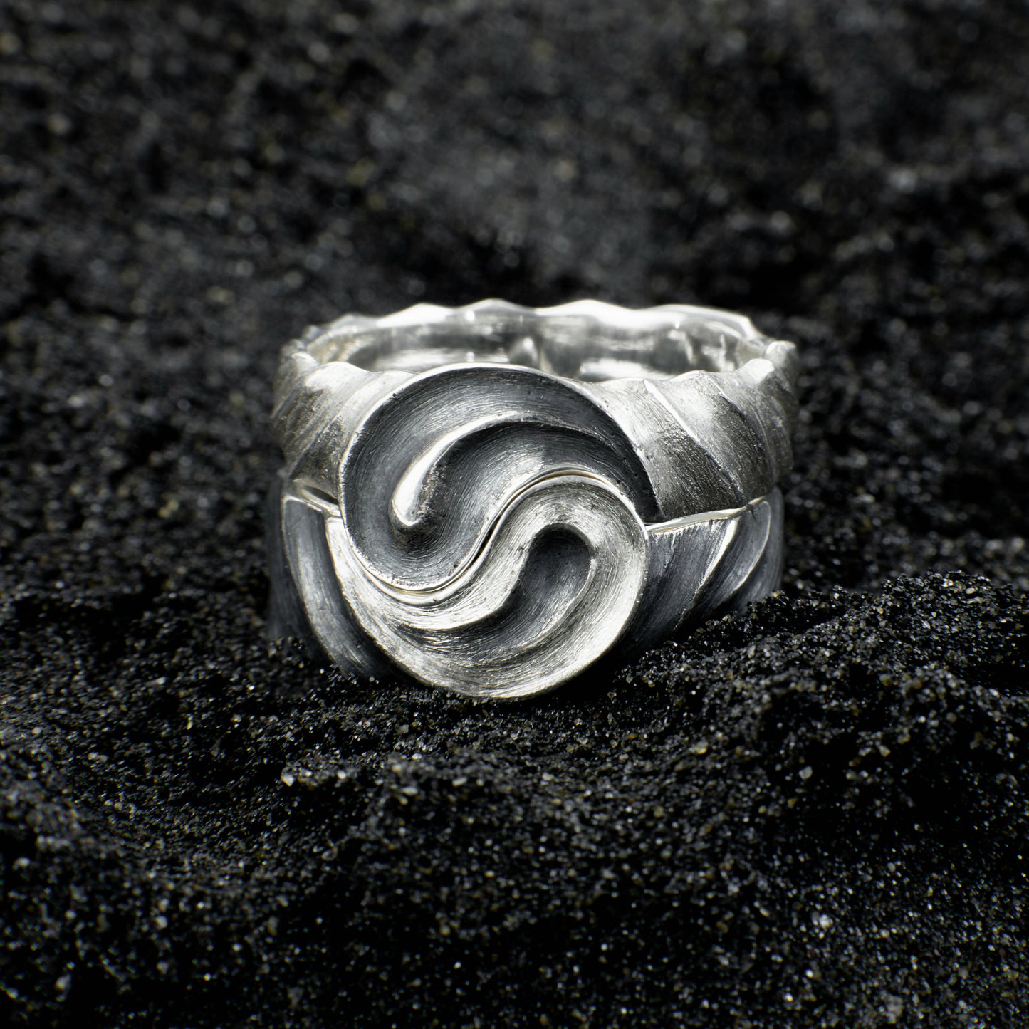 "Yin Yang" double ring