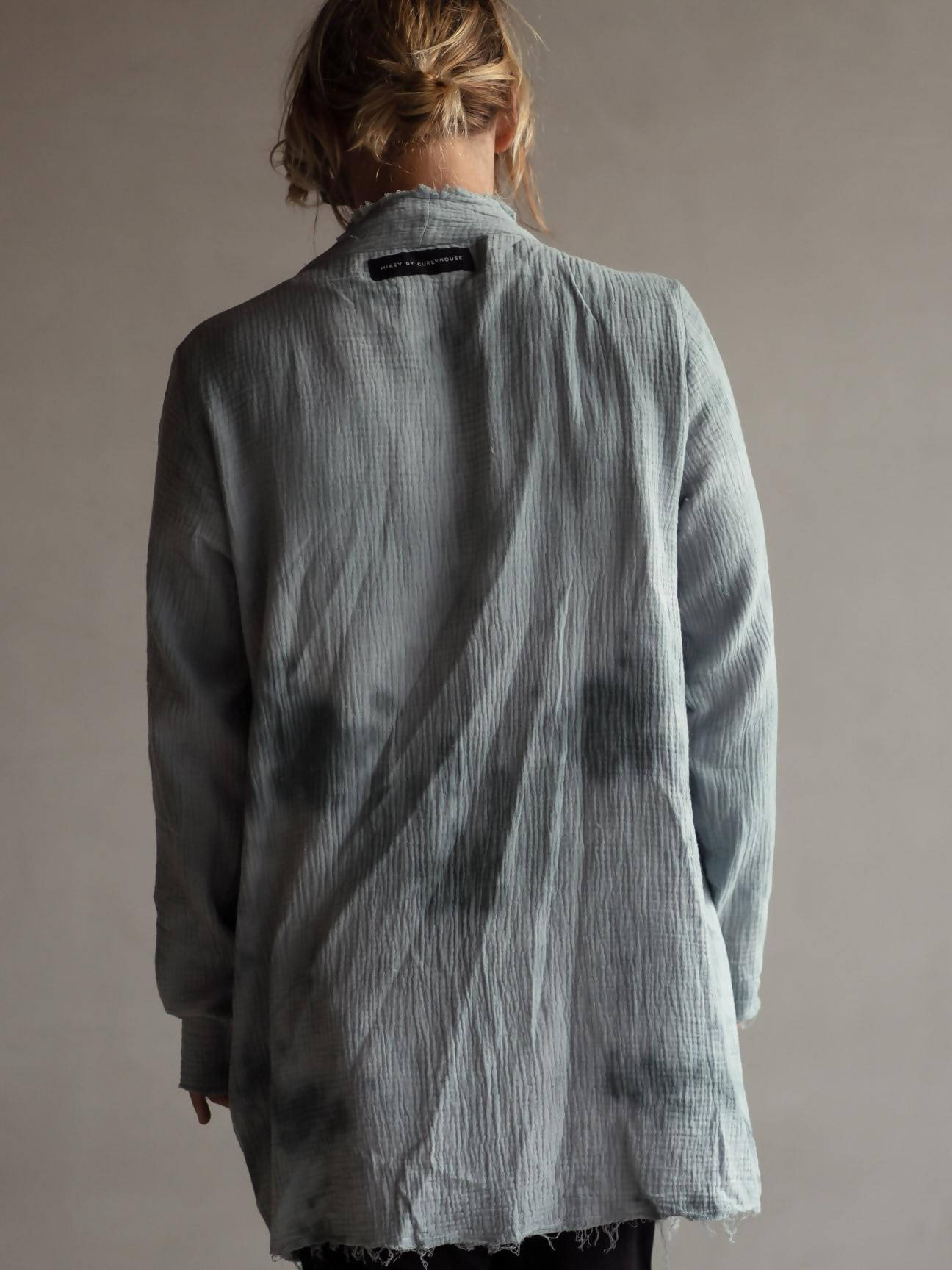 Hand dyed raw cotton cardigan blue - hedonist.bali