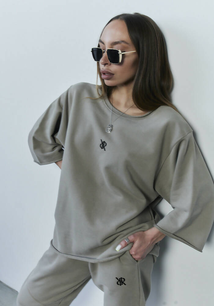 Sweatshirt Grab