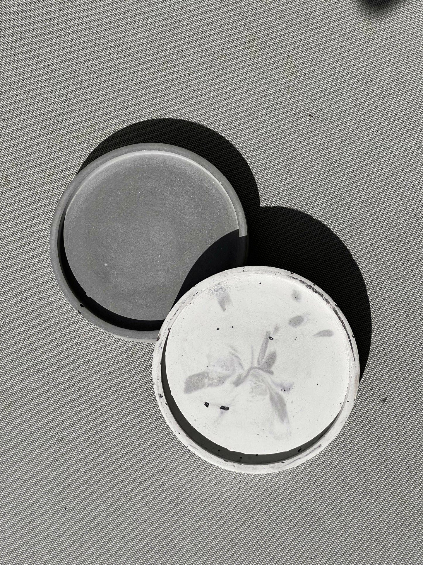 Round plate