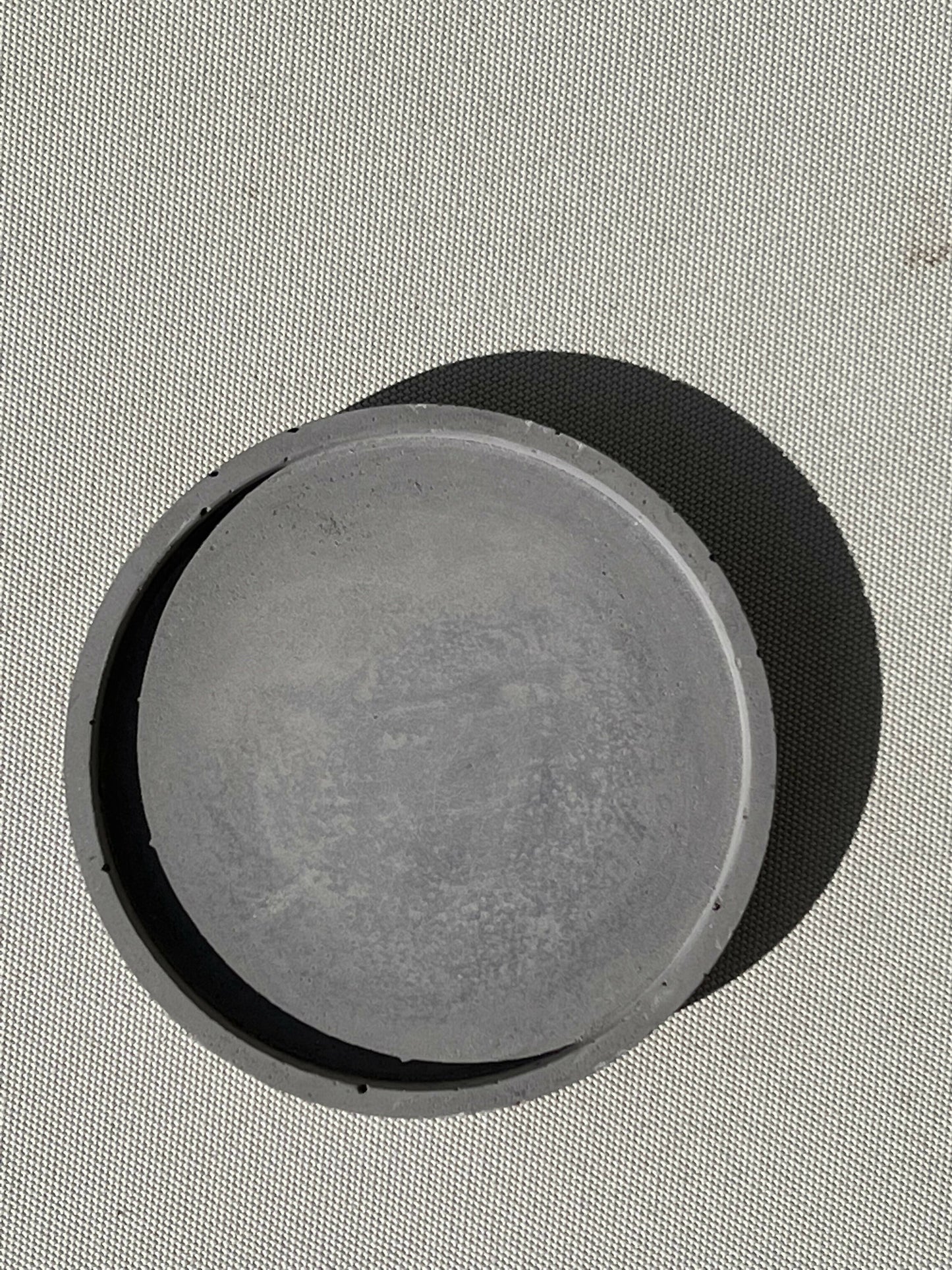 Round plate