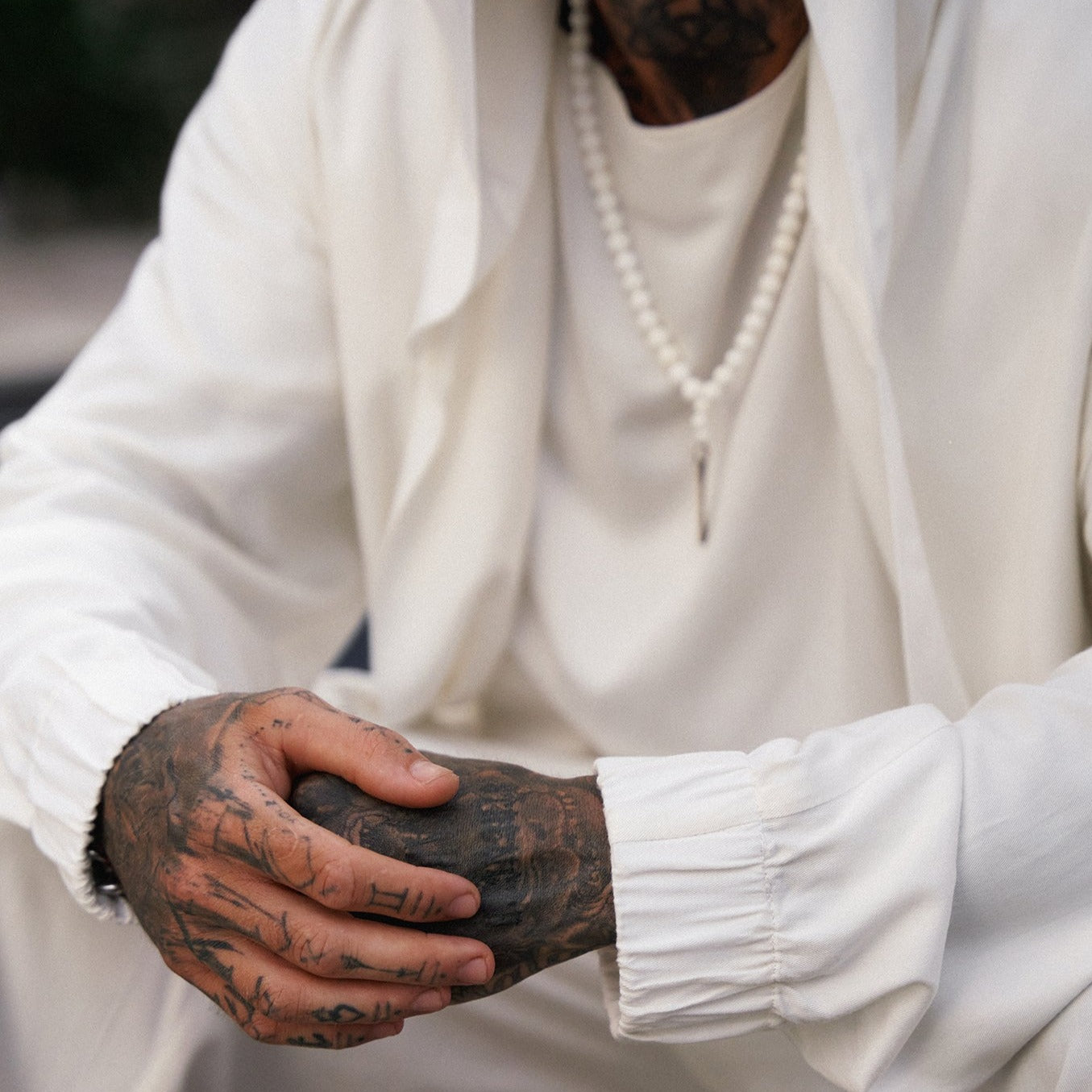 WHITE CARDIGAN WITH HOOD | OVERZ
