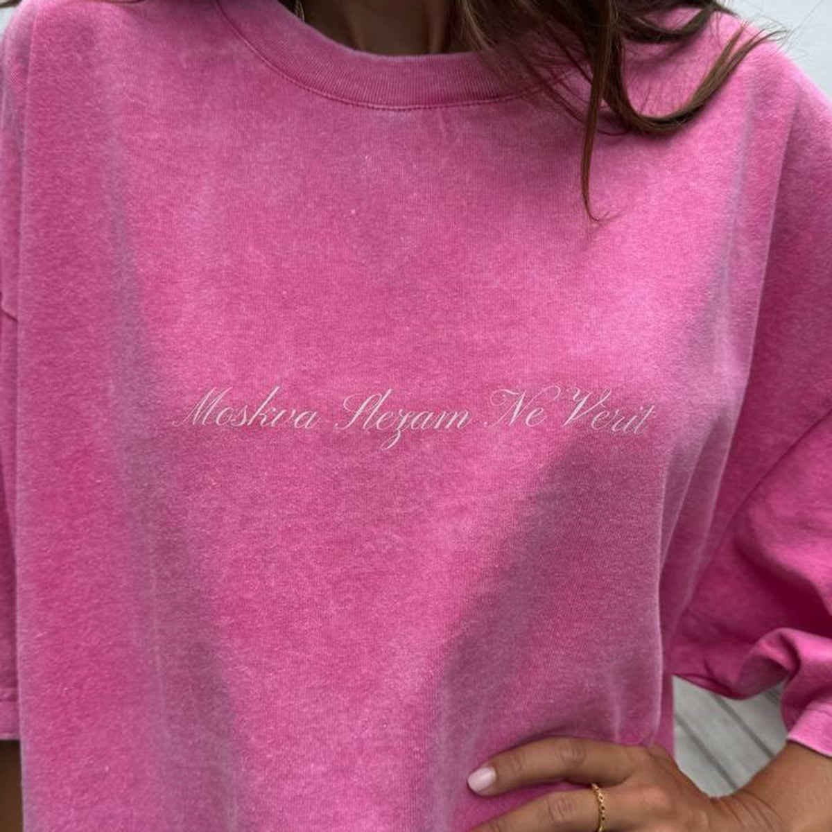 MOSKVA OVERSIZED T-SHIRT IN PINK