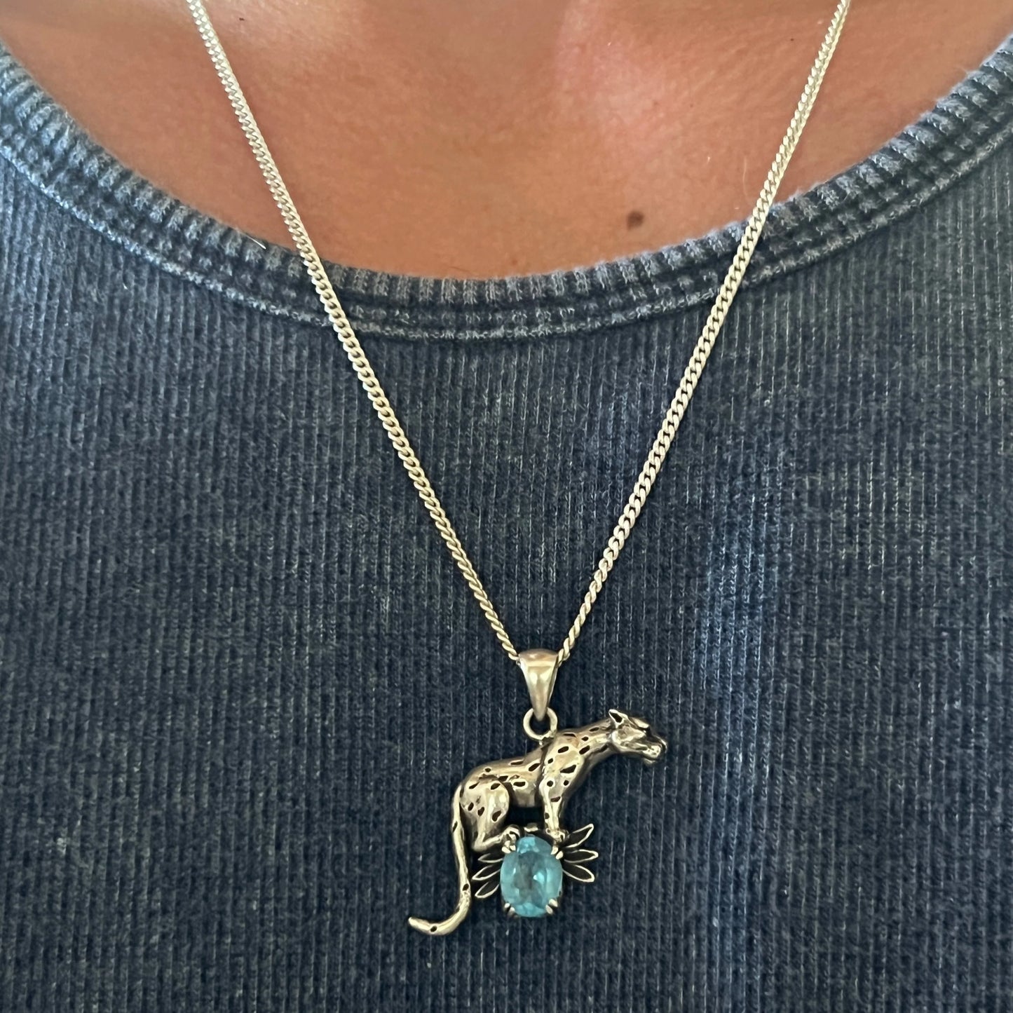 PANTHER PENDANT WITH BLUE GEMSTONE IN SILVER