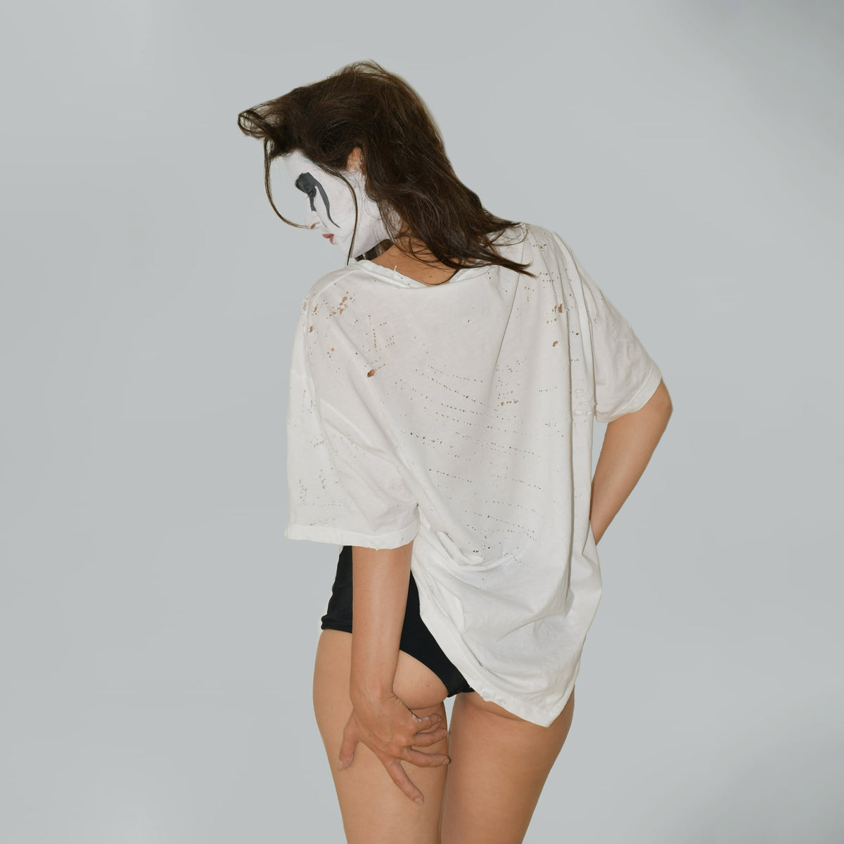 I LOVE DOLPHINS DISTRESSED TEE