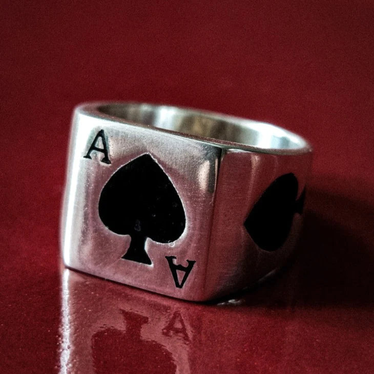 Card ring in silver