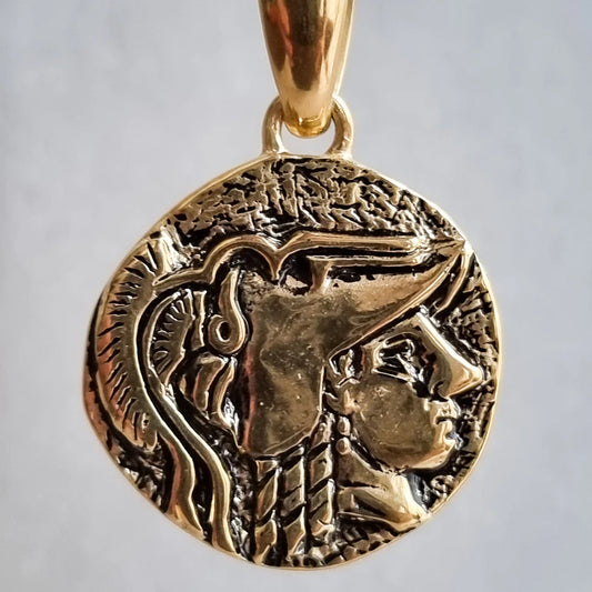 Roman pendant in gold
