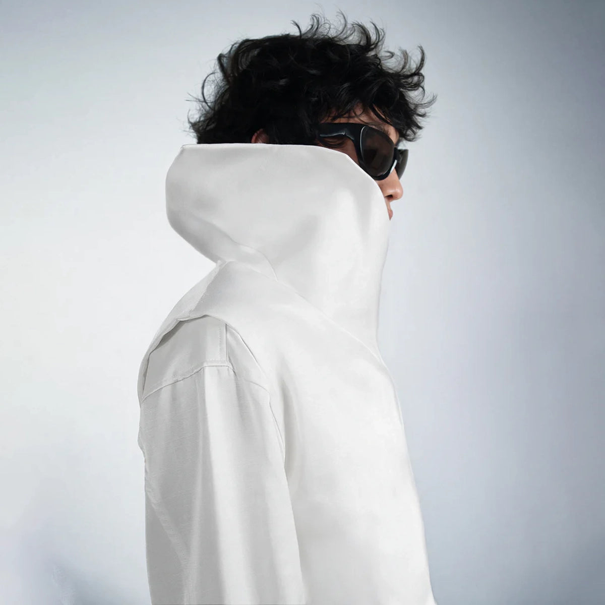 VEST WHITE