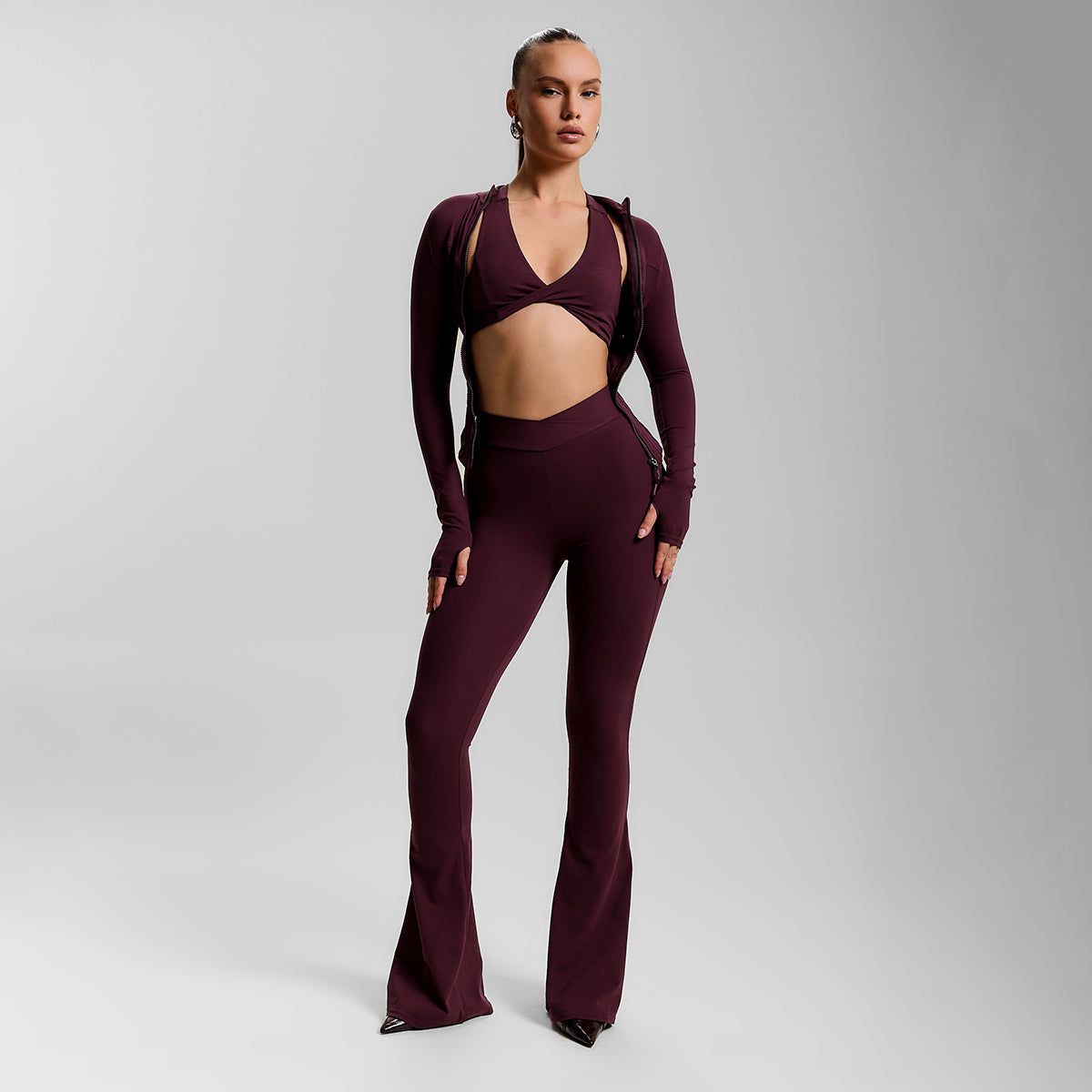 MODEL P02.28.1 SET BURGUNDY