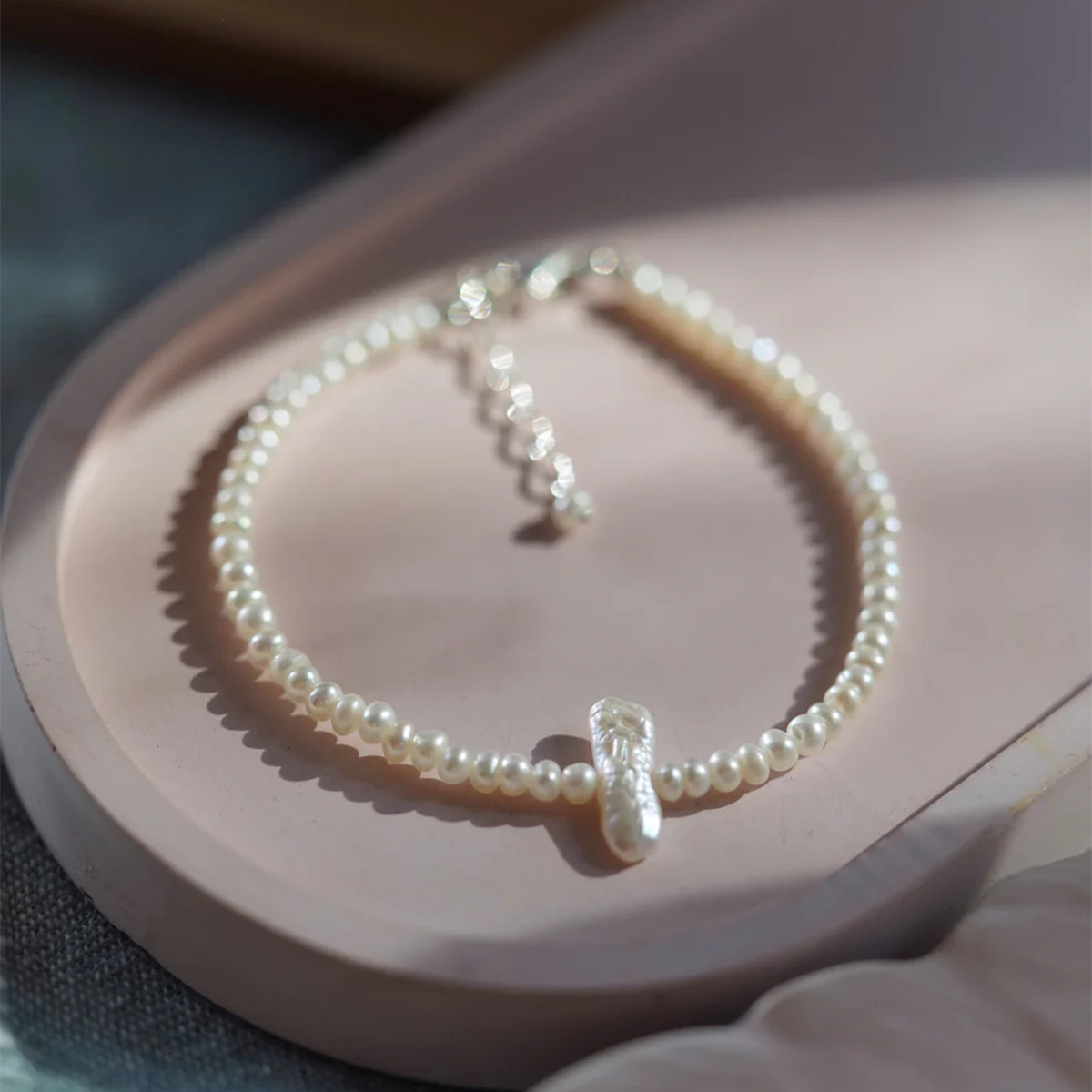 Flat Pearl Bracelet