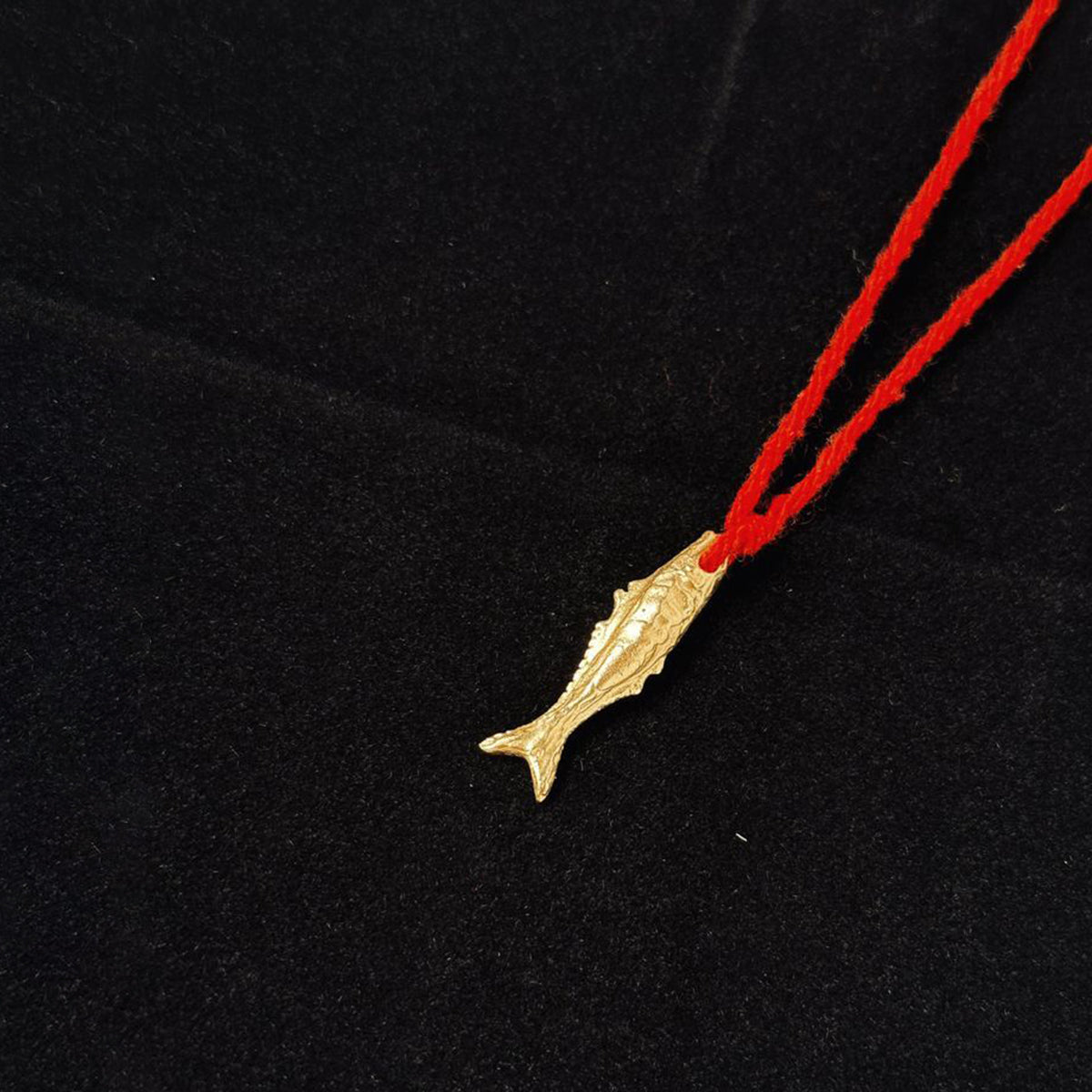 Necklace Oona Amulet in Gold