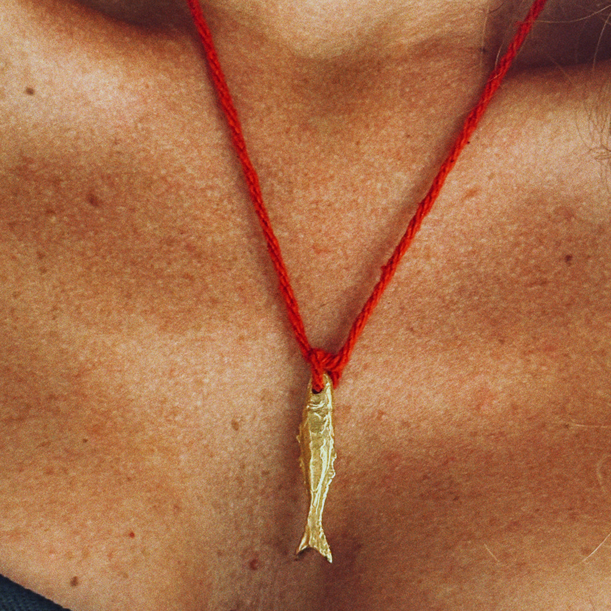 Necklace Oona Amulet in Gold