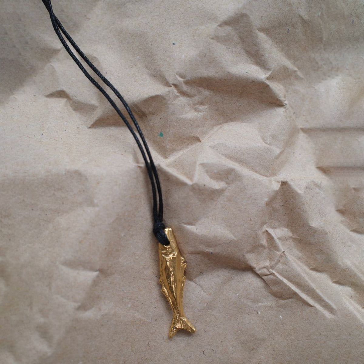 Necklace Oona Amulet in Gold