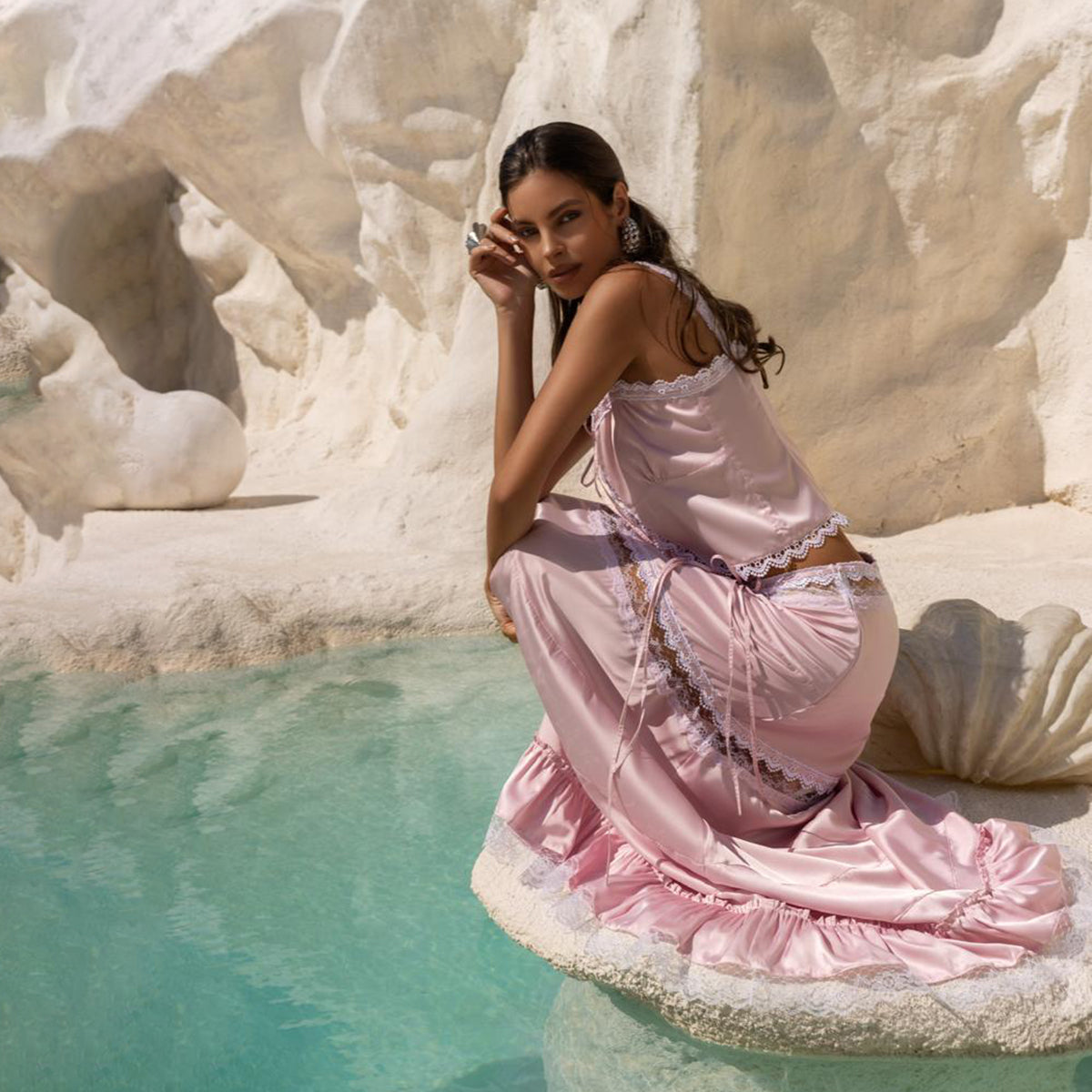 Soleil Amour Set in Roses Kiss