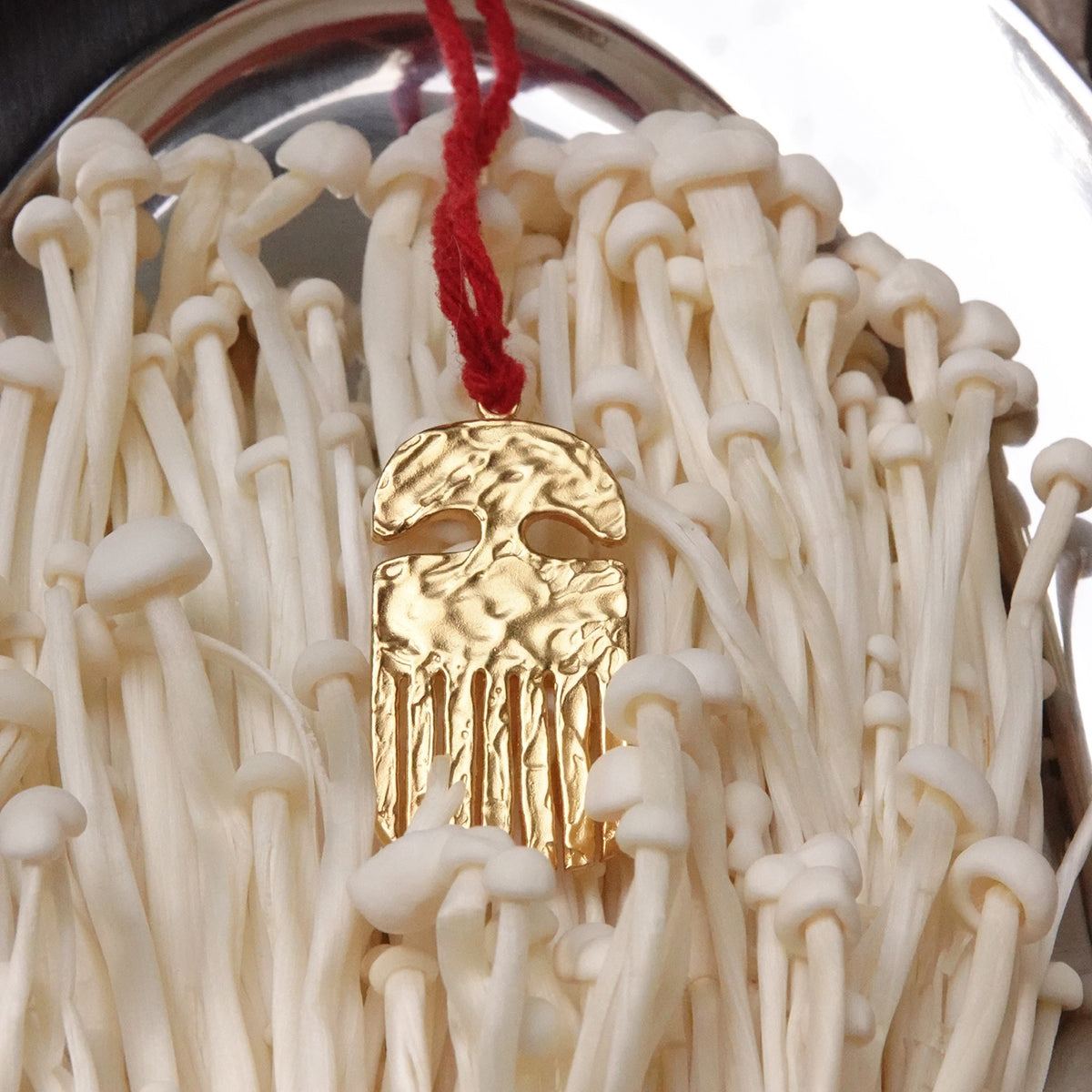 Necklace Kushi Amulet Gold