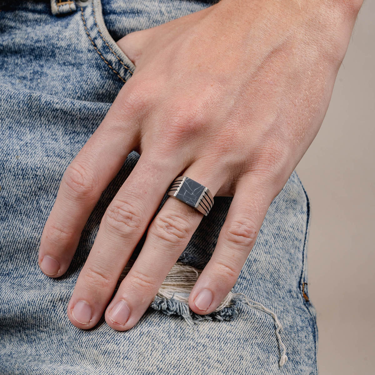 TIE-DYE MARBLE STONE RING IN SILVER