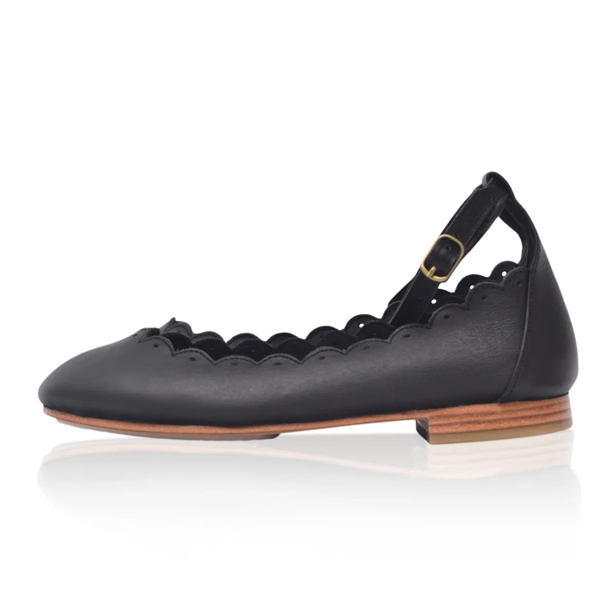 Fleur Scalloped Leather Ballet Flats In Black