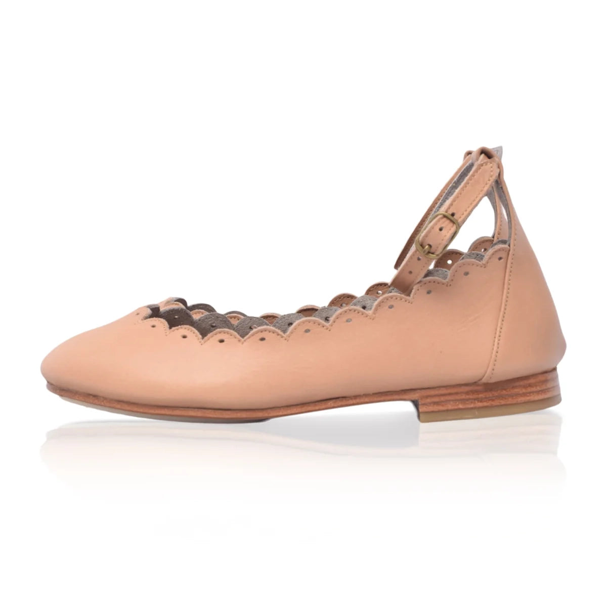 Fleur Scalloped Leather Ballet Flats In Beige