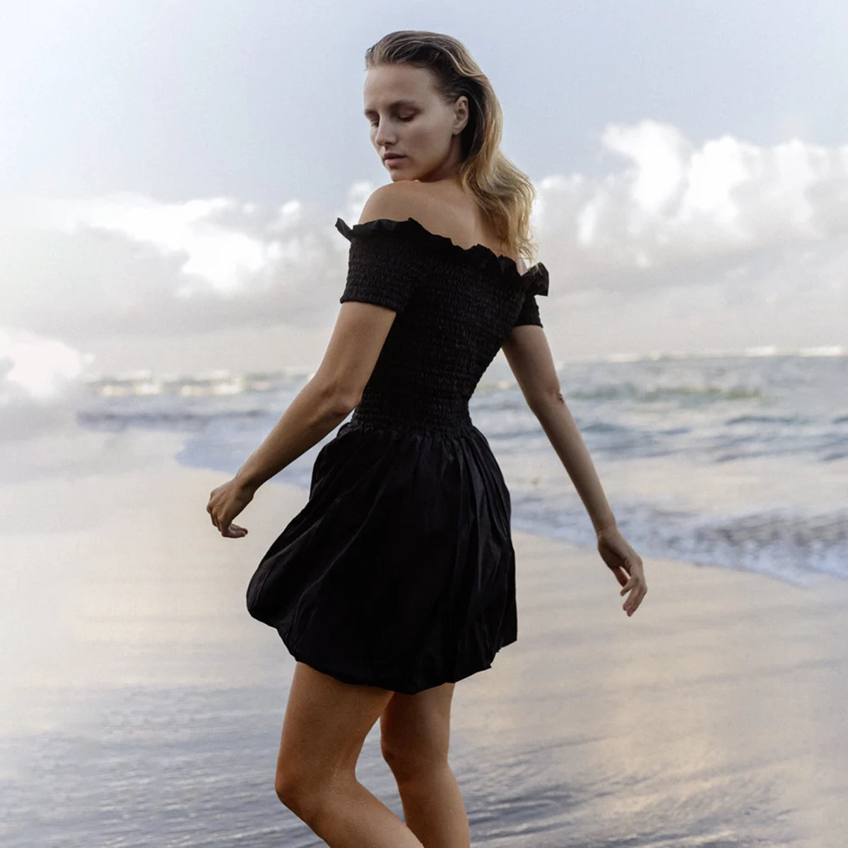 Balloon Cotton Dress in Black