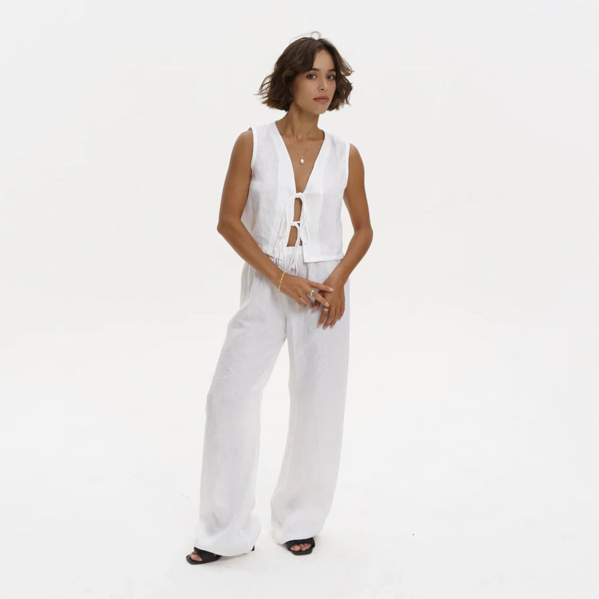 Linen Vest With Tie in White