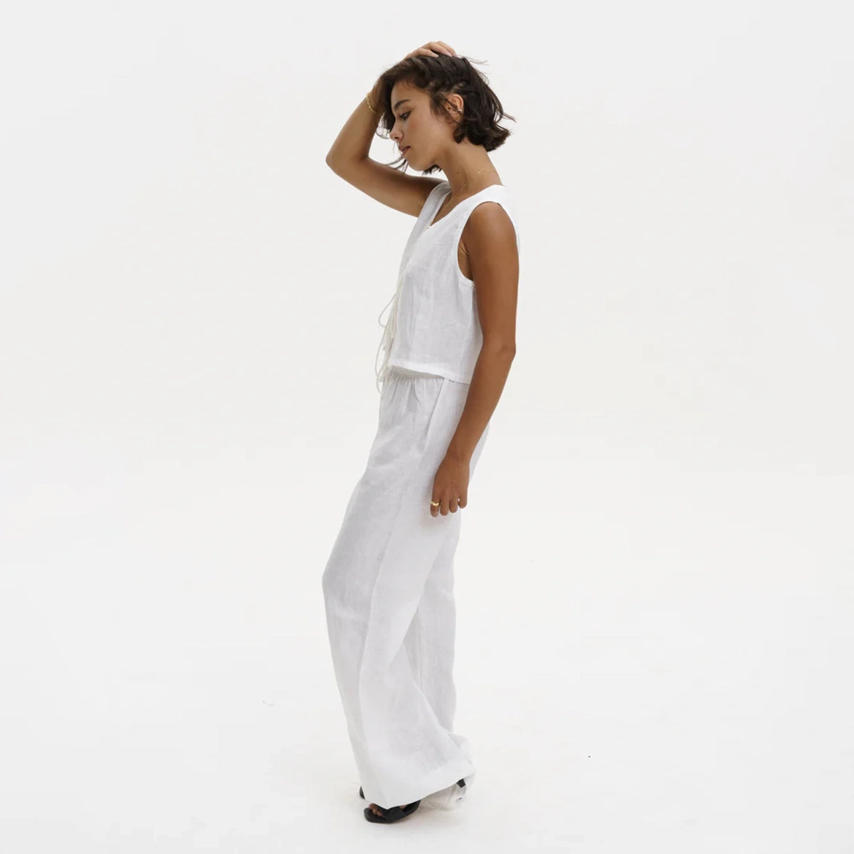 Linen Vest With Tie in White