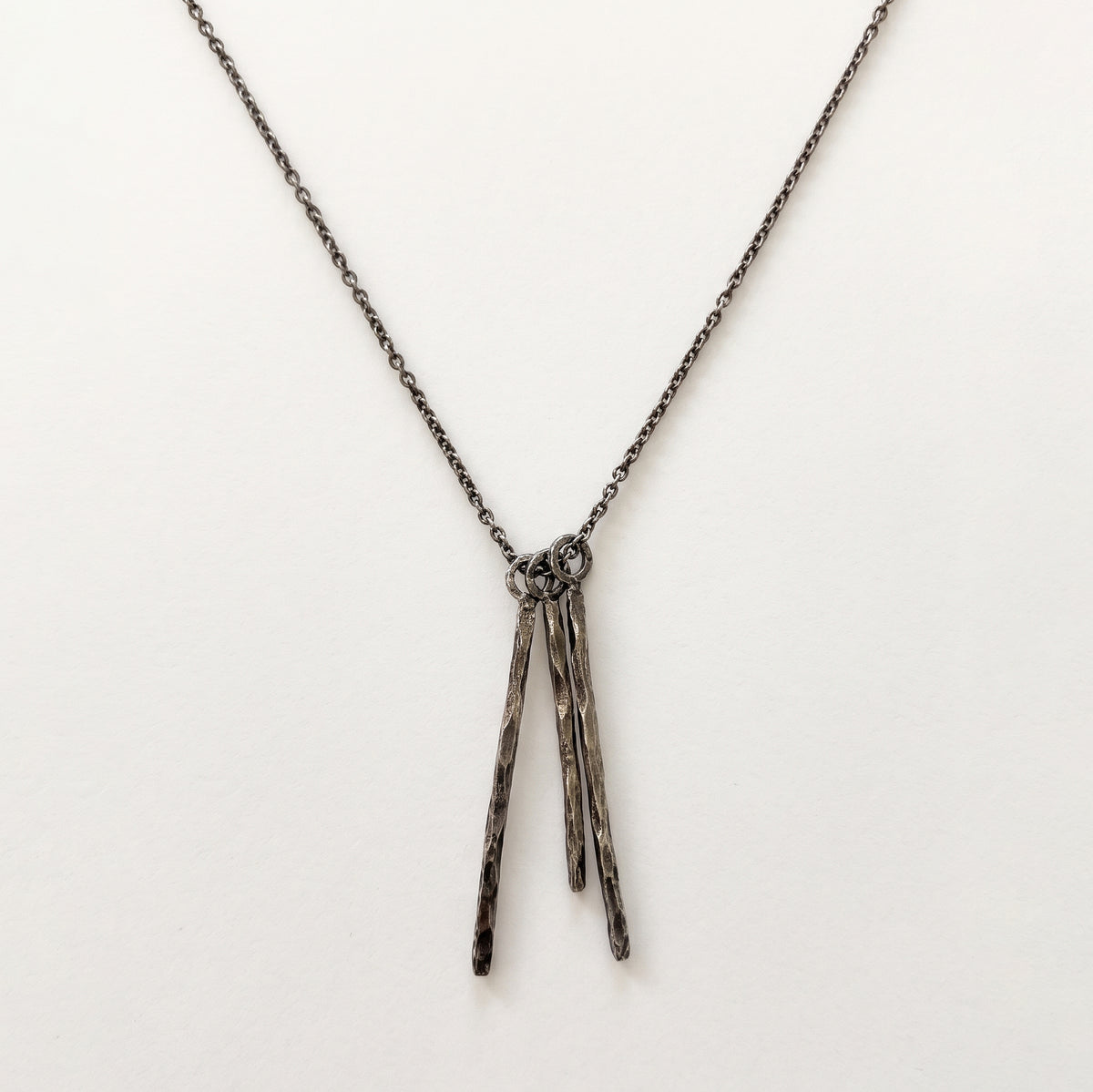 3STEM NECKLACE