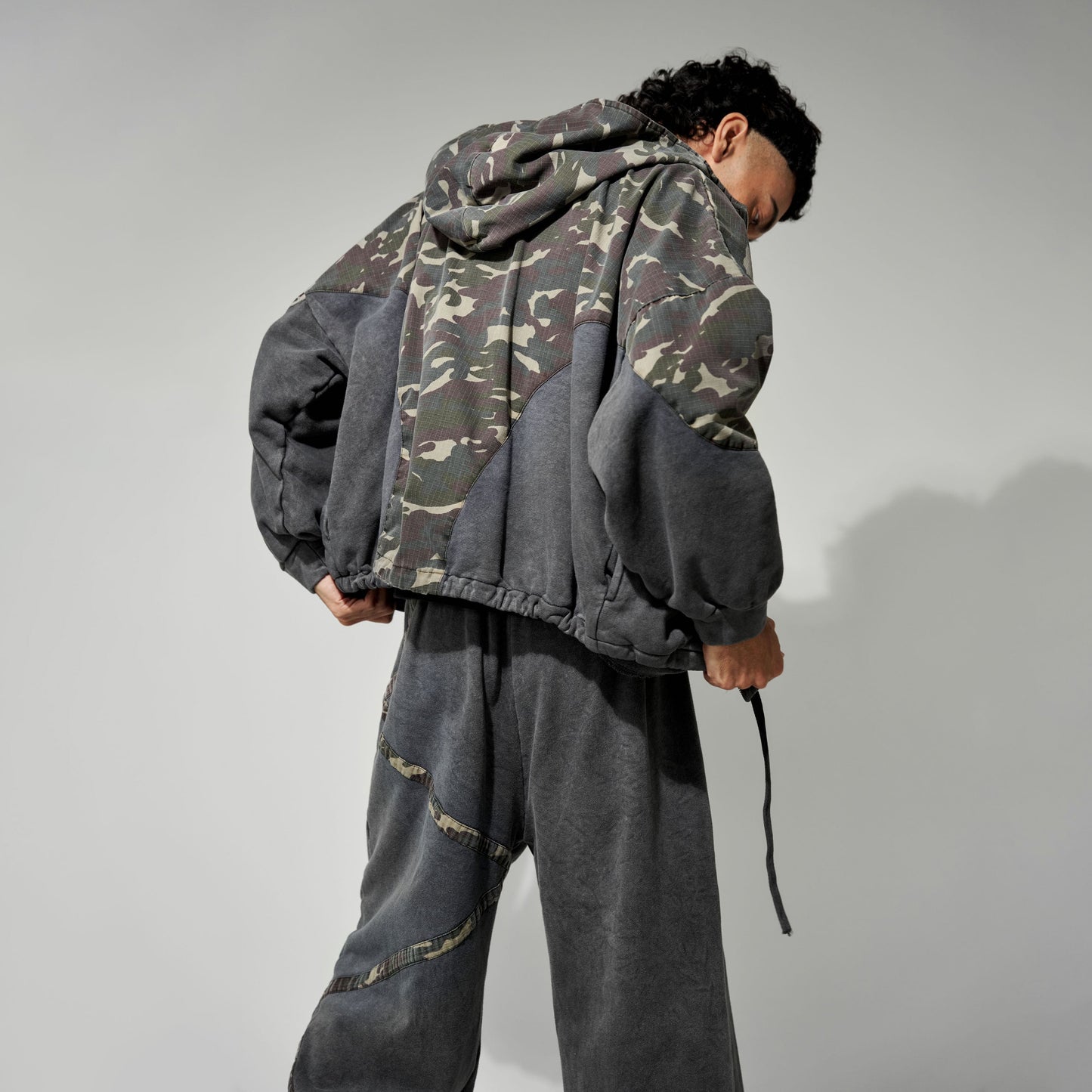 UNISEX TRACK SUIT THE EXPLORER