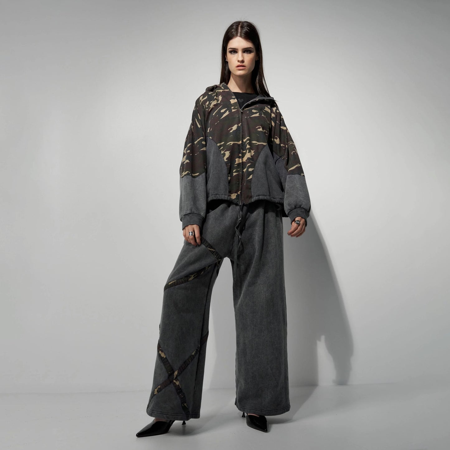 UNISEX TRACK SUIT THE EXPLORER