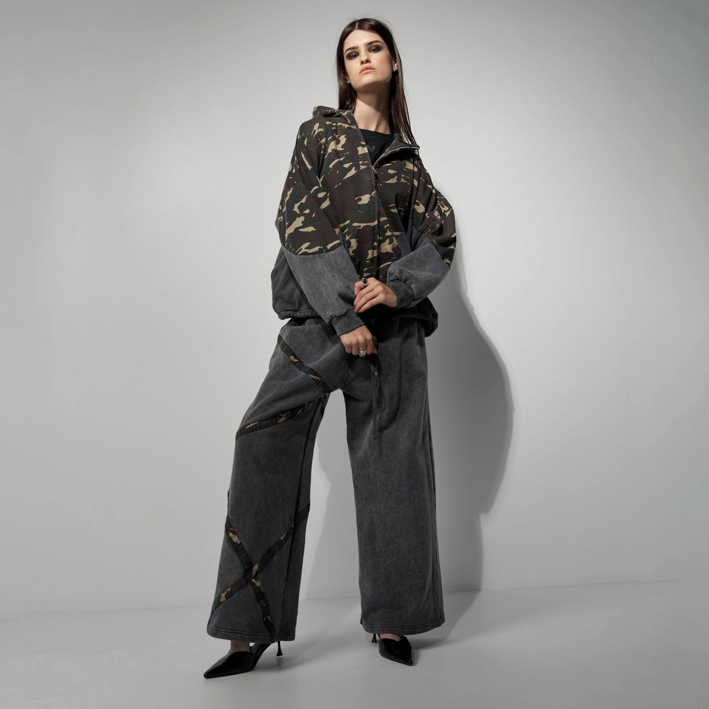 UNISEX TRACK SUIT THE EXPLORER