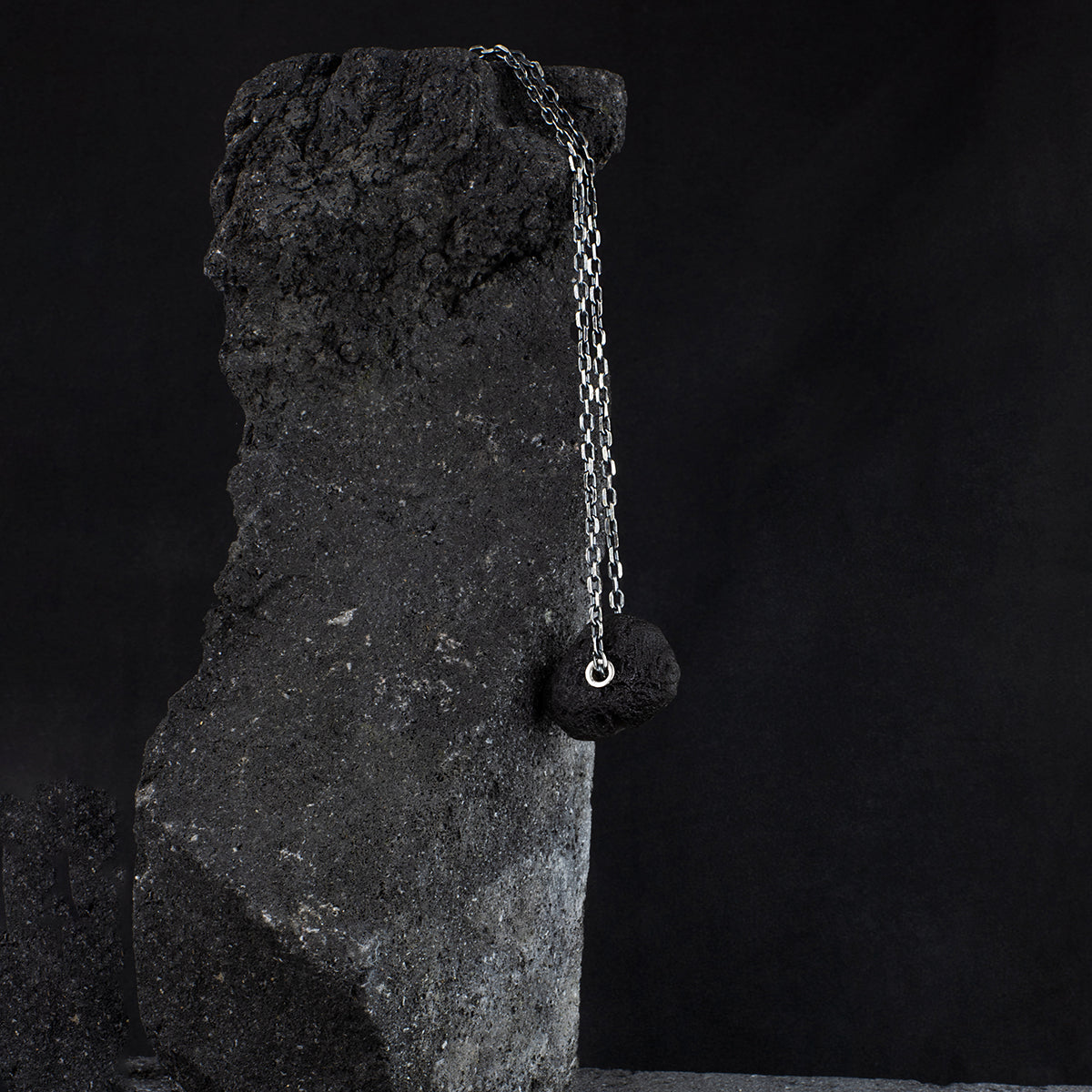 METORITIC TEKTITE PENDANT+CHAIN