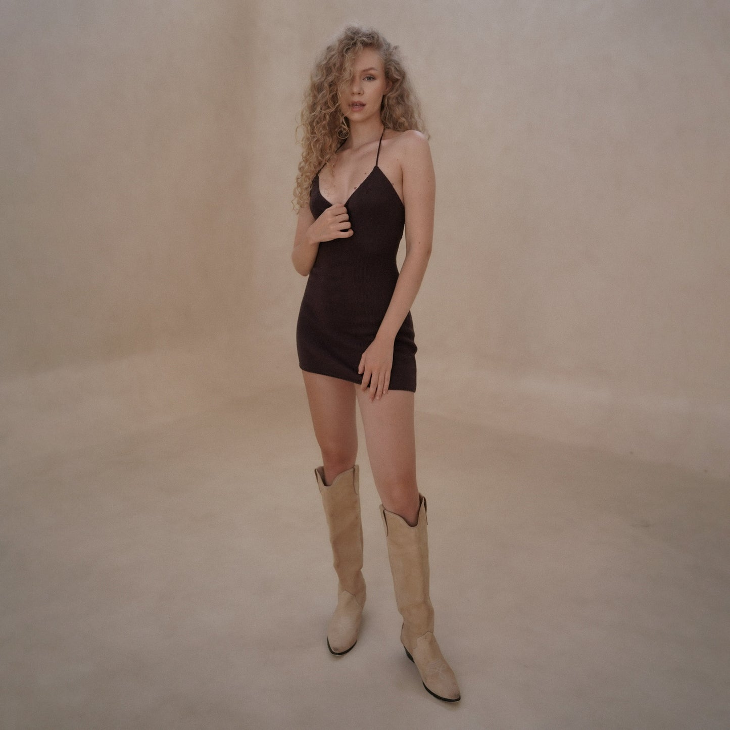 MOANA SHORT DRESS IN BLACK