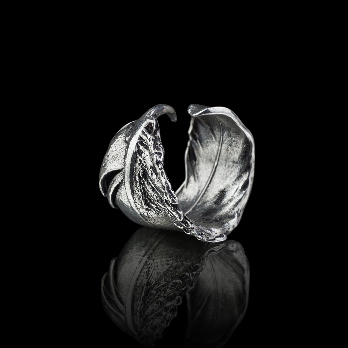 FEATHER RING