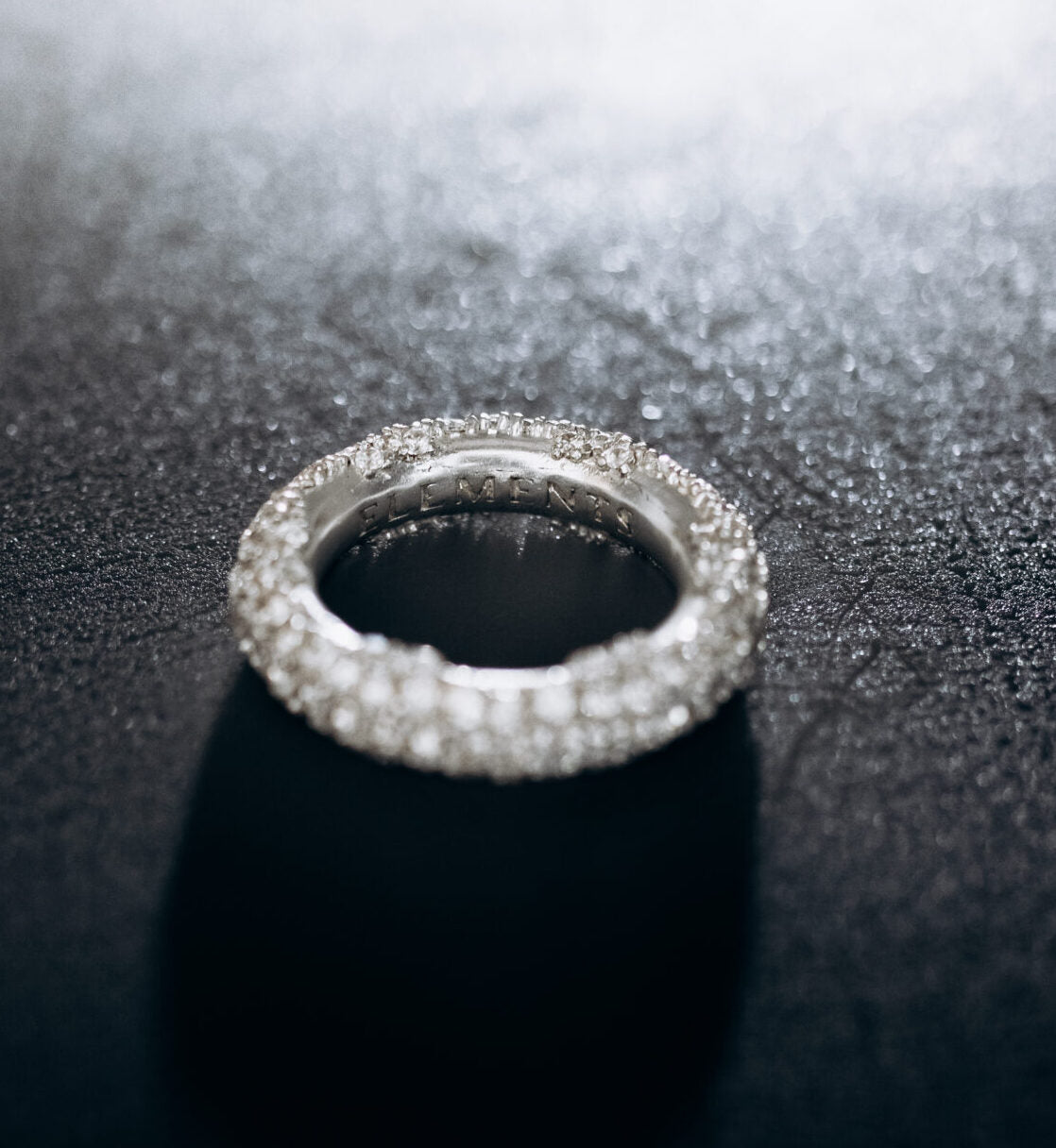 VIVID RING