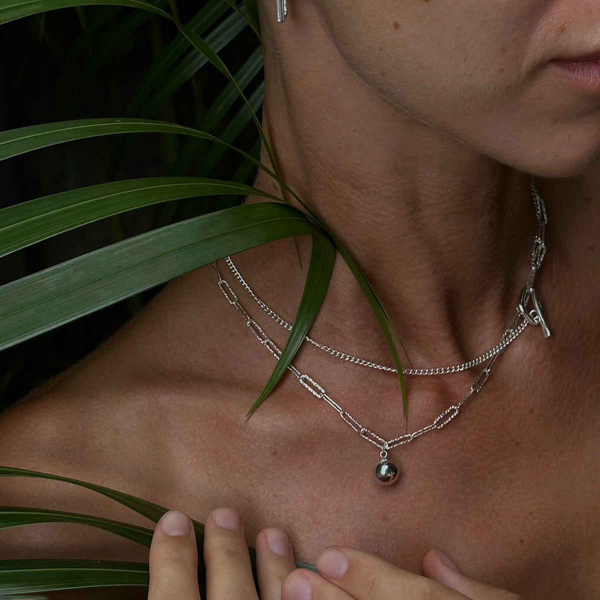 Necklace Magnetic Trail