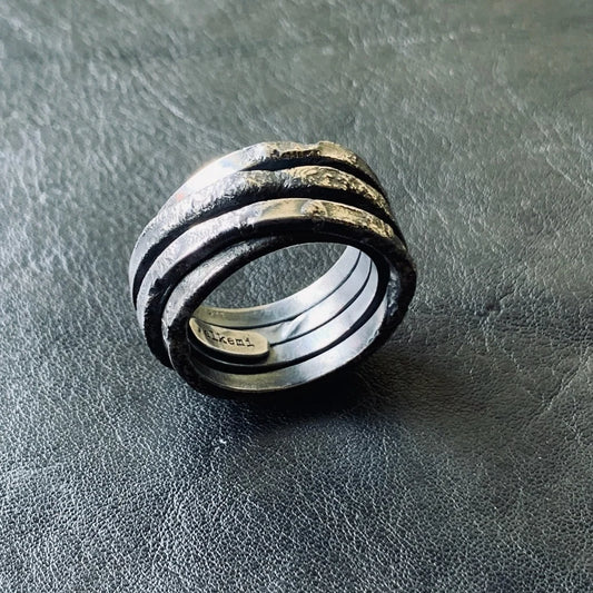 ROUGH TWIST RING