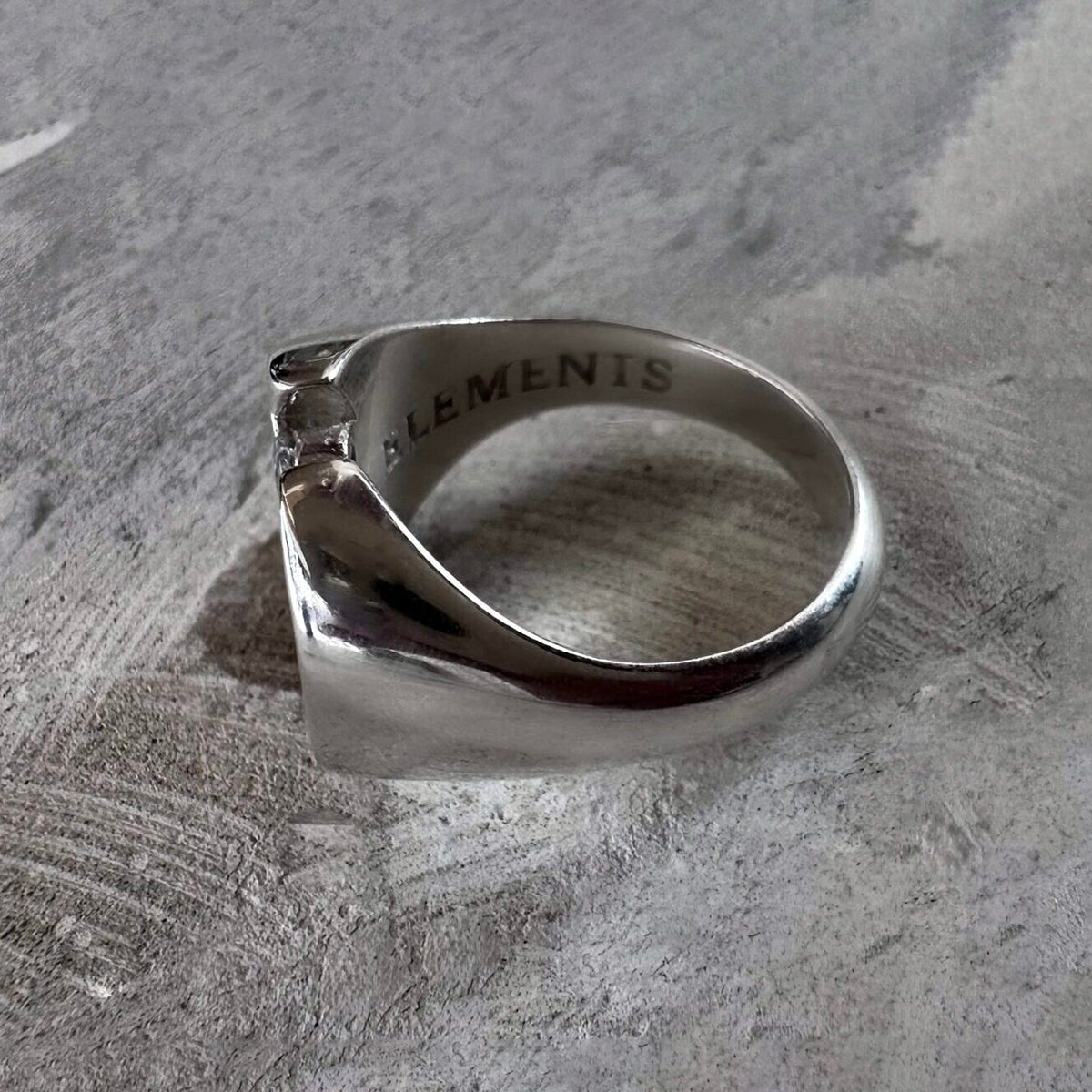 RIFT RING