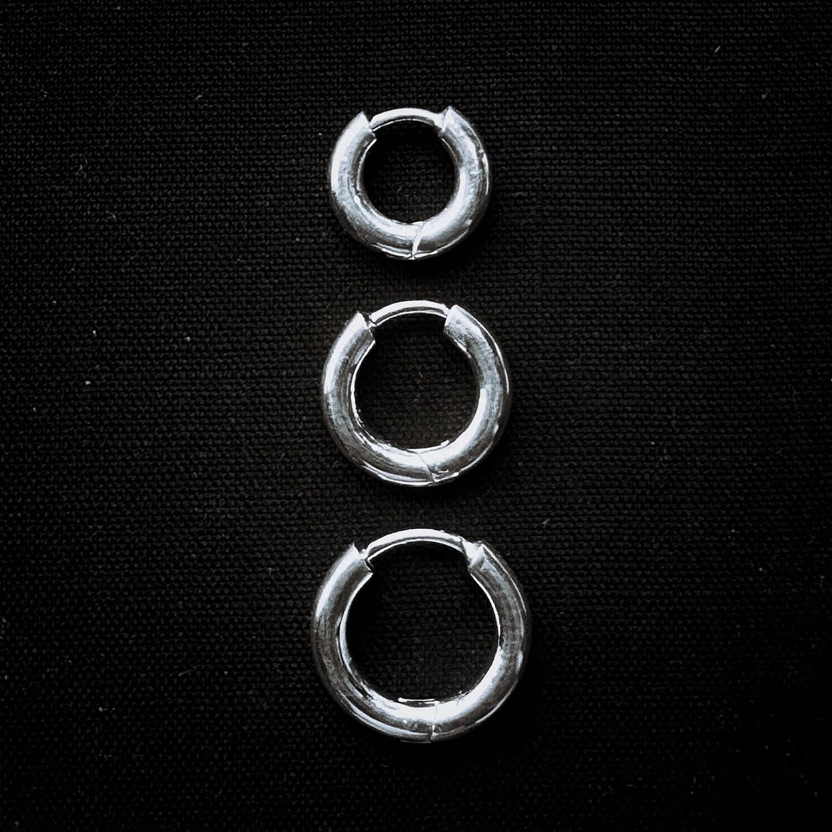 FLOW TRIO HOOP EARRINGS